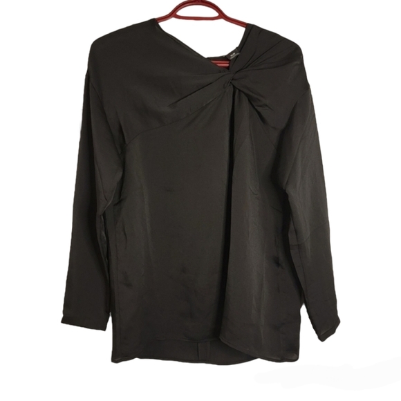 Club Monaco Tops - CLUB Monaco Black Chemise Front Twist Blouse Back Zip Silky Polyester